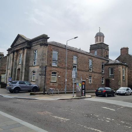 Stunning Spacious Apartment On River Ness Inverness Exterior foto