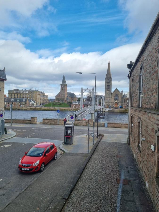 Stunning Spacious Apartment On River Ness Inverness Exterior foto